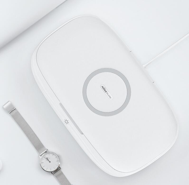 Rechargeable UV sterilization box