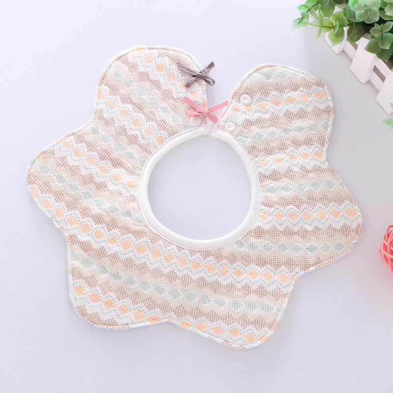 360° rotating flower waterproof saliva towel