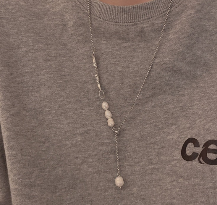 Flocking Bear Three-plant Sweater Chain Long Clavicle