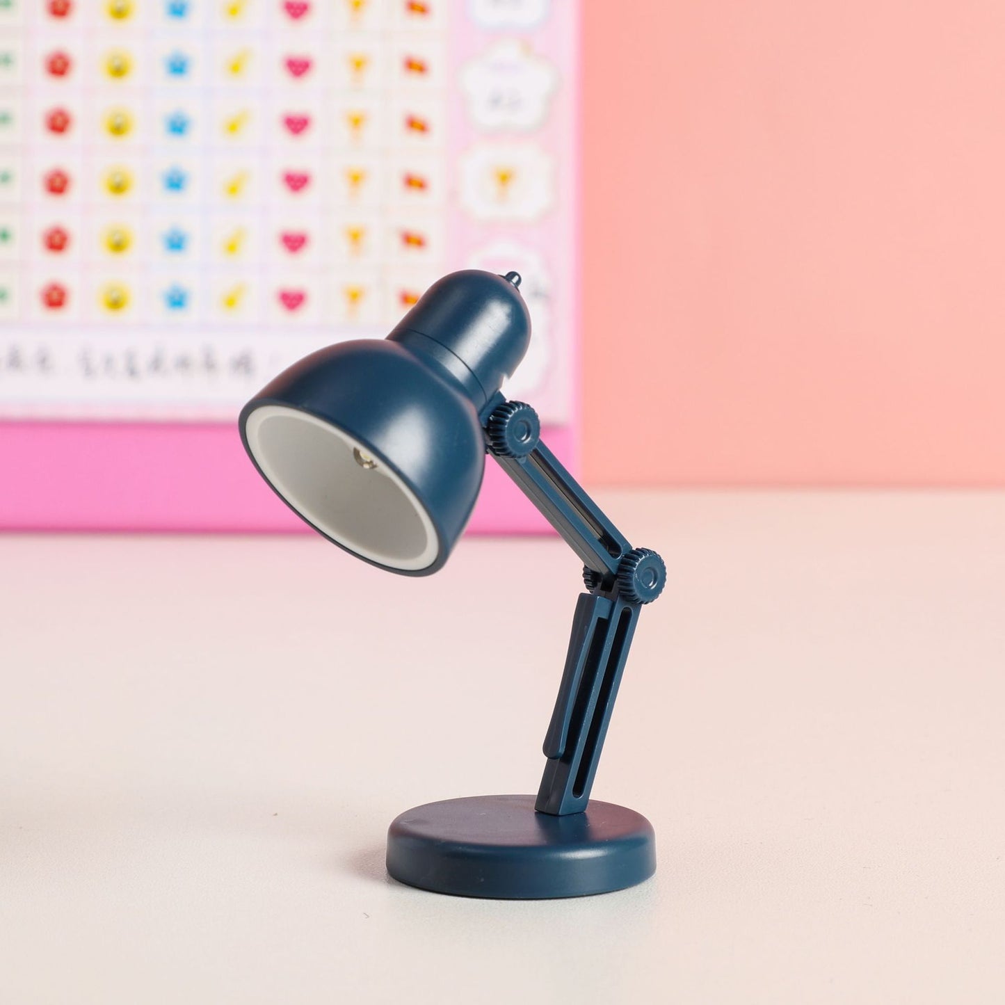 Small Night Light Magnetic Table Lamp With Eye Protection