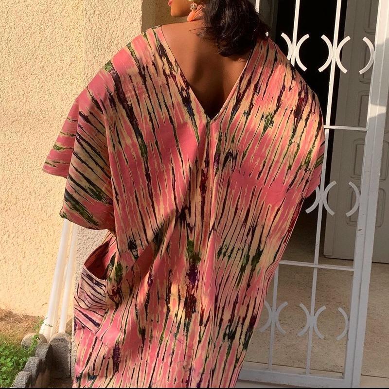 Women's Plus Size Temperament Elegant Commuter Fashion V-neck Skirt