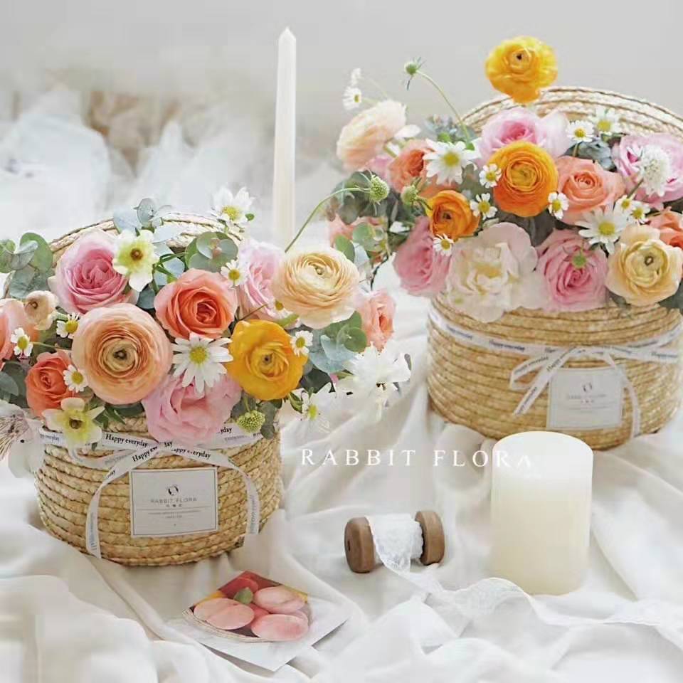 Hand-woven seaweed gift box with hand