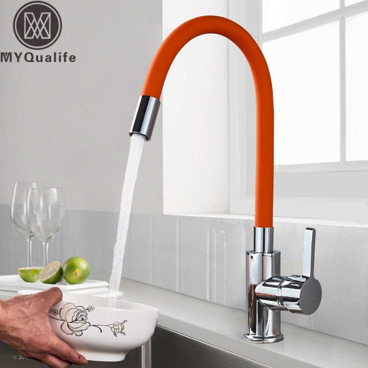 Universal 360 degree rotating faucet