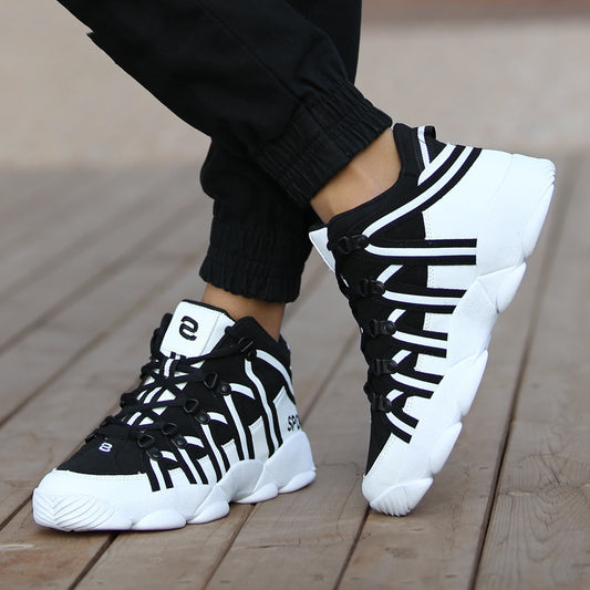 New retro Black Sporty design unisex sports shoe for TEENS