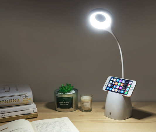 Charging small table lamp