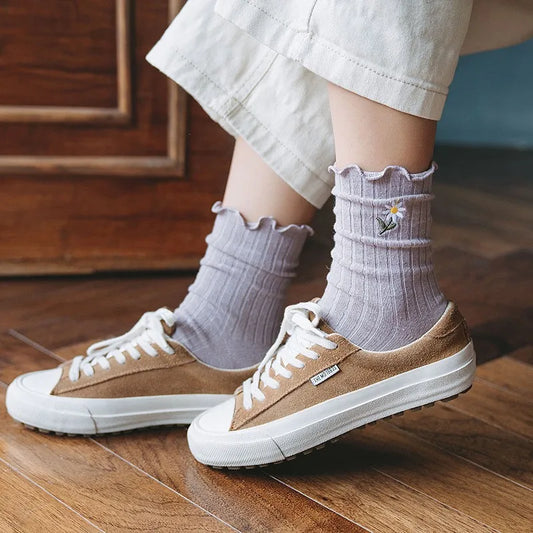 New 2025 Autumn Women Socks Floral Embroidery Japanese Kawaii Cute Socks Korean Style Solid Color Harajuku Vintage Crew Socks