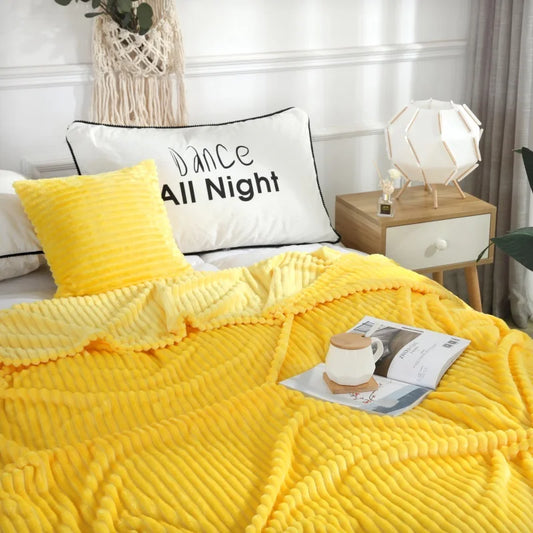 1pc Fluffy Coral Velvet Blanket Air-Conditioned Flannel Plush Comfortable Thickened and Warm Solid Color Throw Blanket Bed Cover