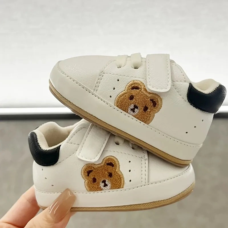 Boys and Girls Panda Sports Shoes in Spring and Autumn Seasons