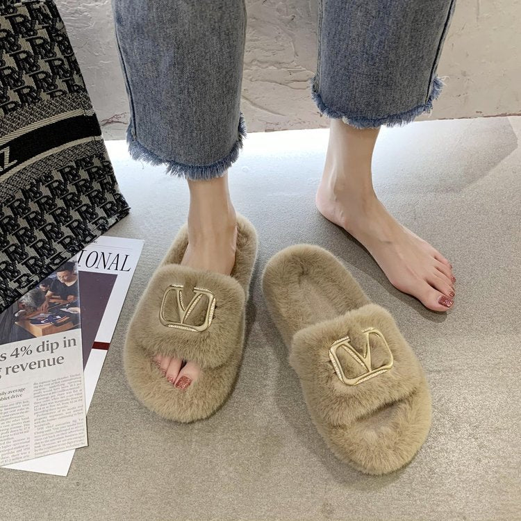 Leisure Plus Size Plush Slippers With Metal Decoration