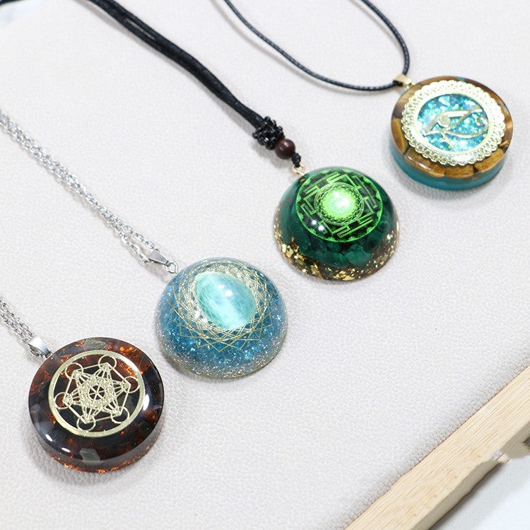 Natural Crystal Gravel Personalized Pendant For Men And Women