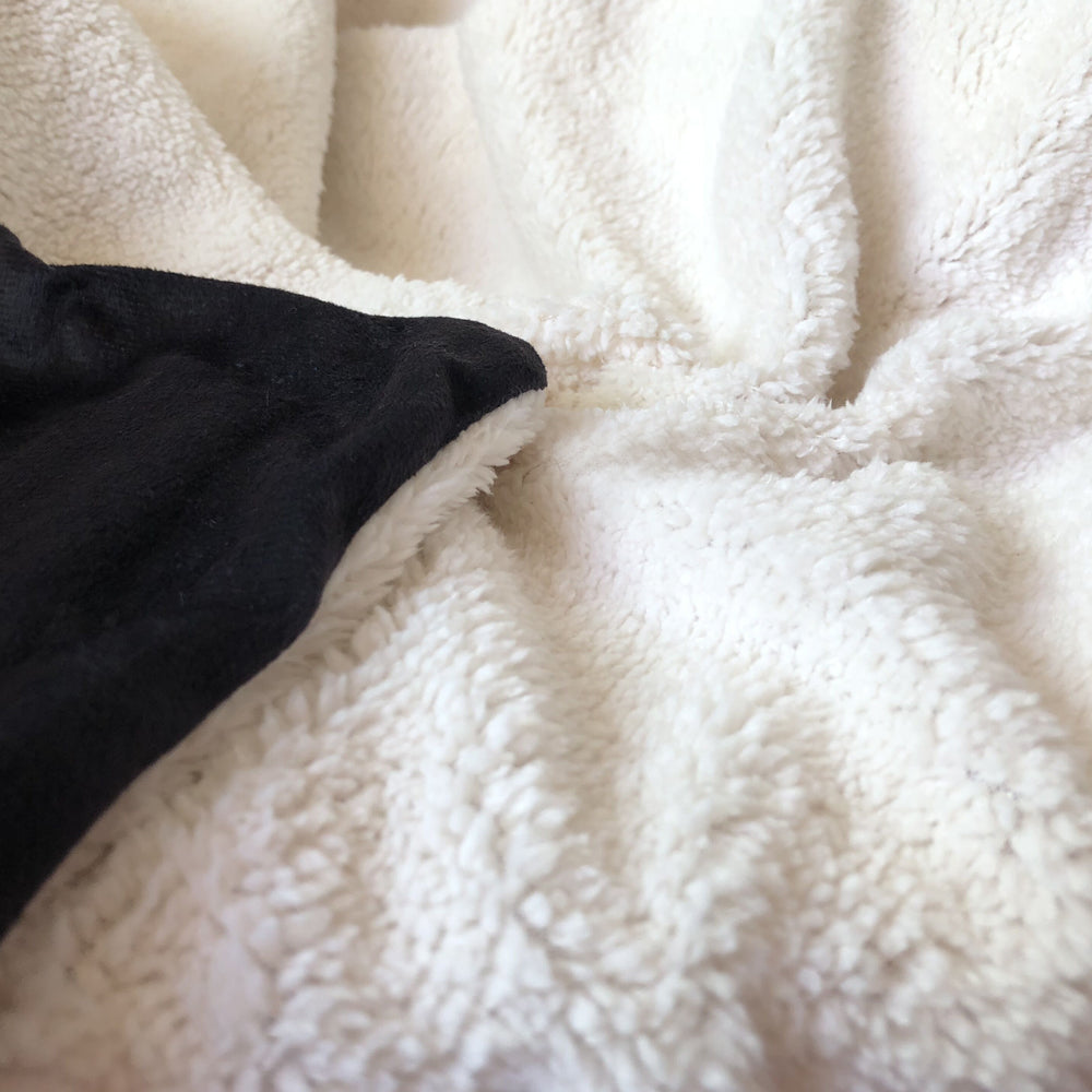 Portable 3D Printed Hooded Blanket To Keep Warm For Adults And Children