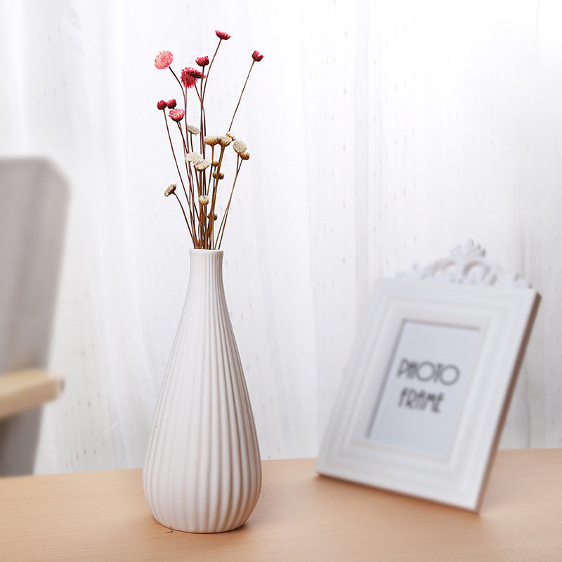 Simple And Beautiful White Creative Minimalist Ceramic Dried Flower Vase