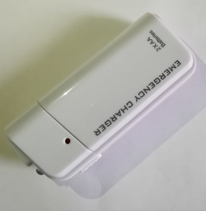 No 5 Two Dry Batteries Emergency Charging Case