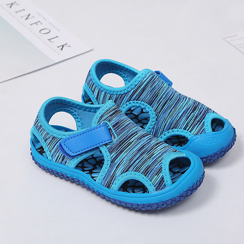 Hollow soft bottom boys beach shoes