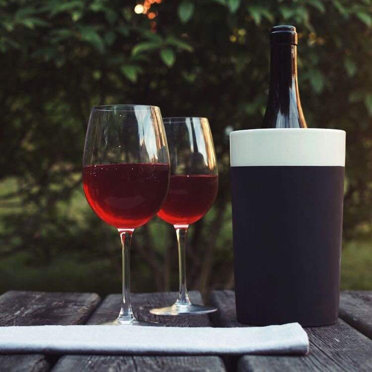 Red Dot Design Award Cold Insulation Ceramics Black Flagon Ice Bucket Flagon