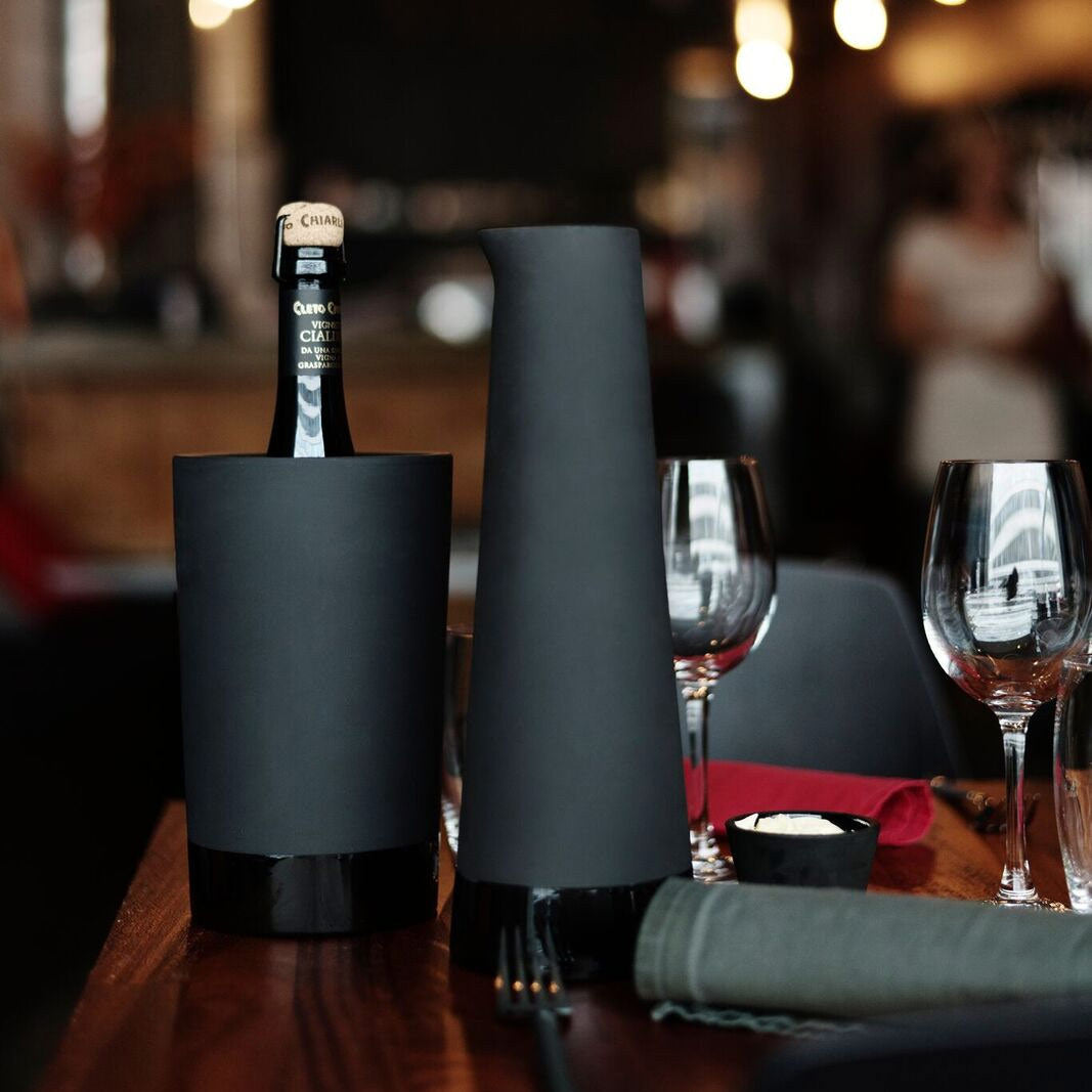 Red Dot Design Award Cold Insulation Ceramics Black Flagon Ice Bucket Flagon