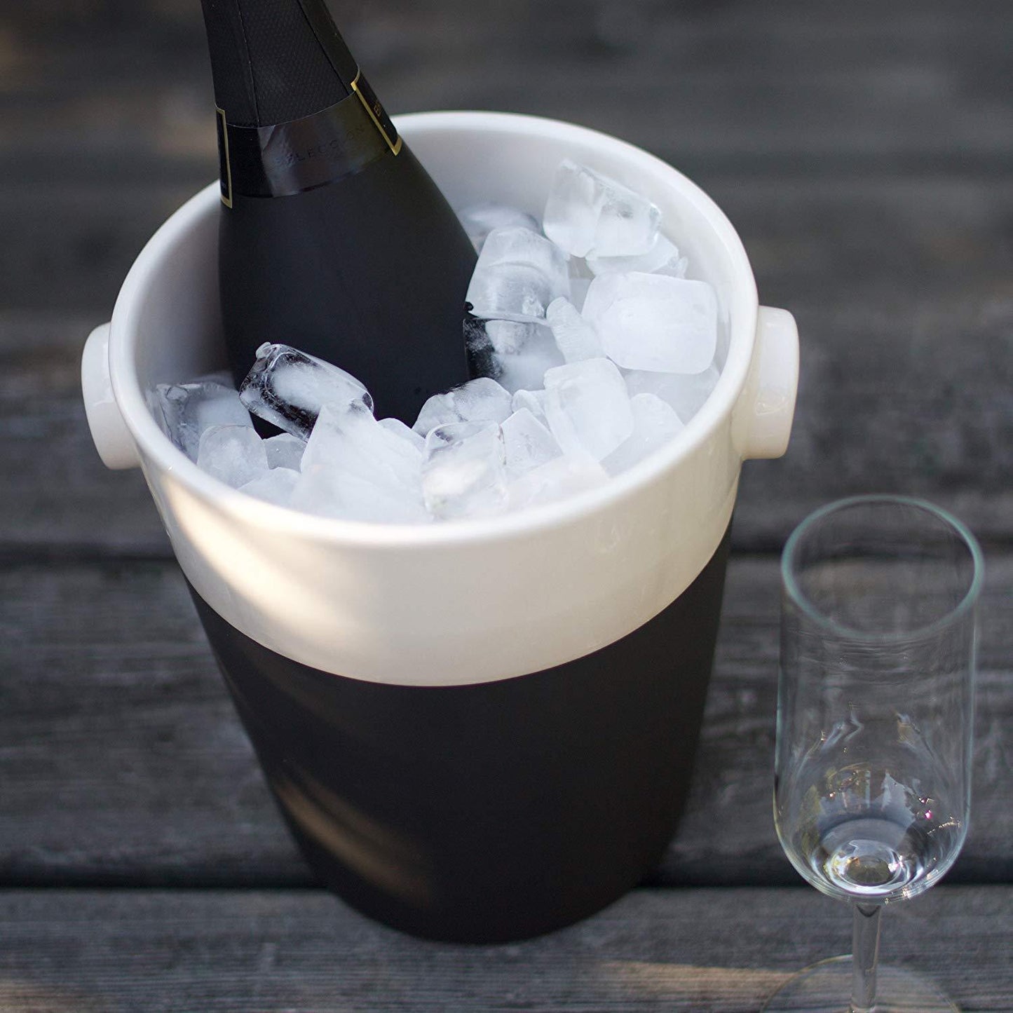 Red Dot Design Award Cold Insulation Ceramics Black Flagon Ice Bucket Flagon