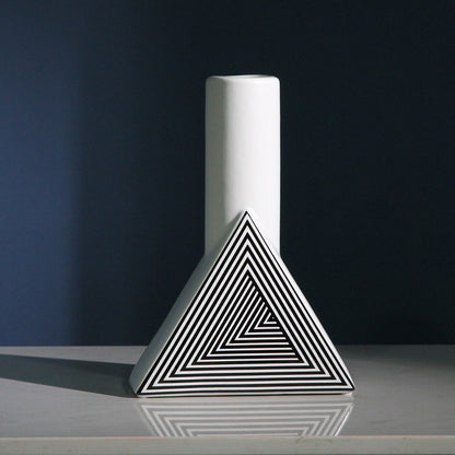 New Creative Ceramic Decoration, Simple Geometric Line Flower Arrangement Vase, Simple European Model House Soft Decoration Crafts