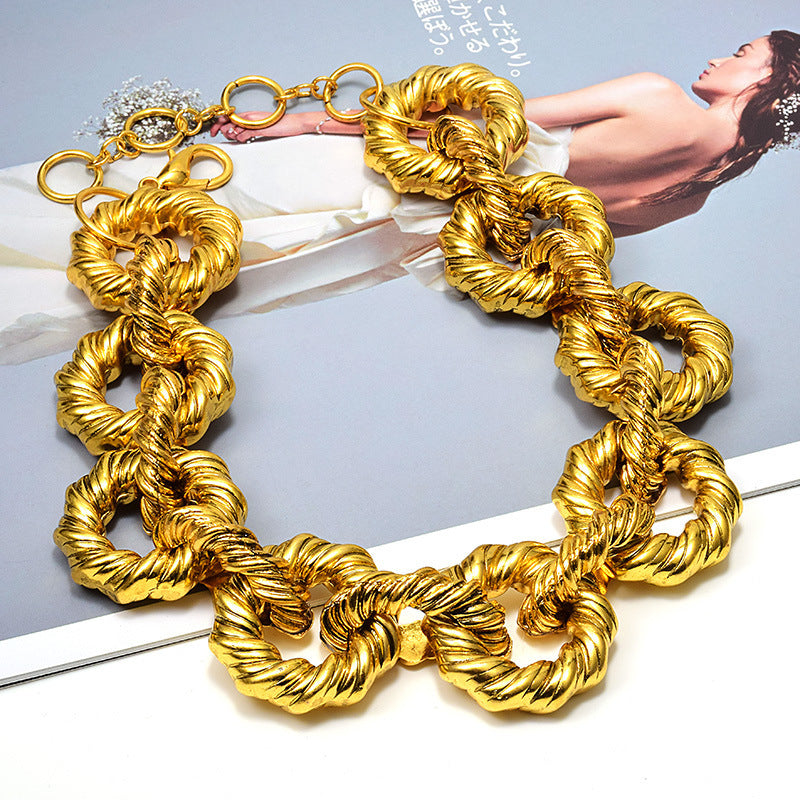 Fashionable Gold Twist Necklace