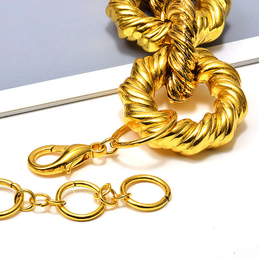 Fashionable Gold Twist Necklace