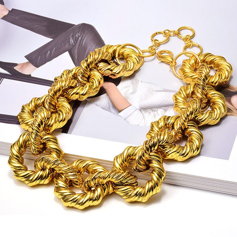 Fashionable Gold Twist Necklace