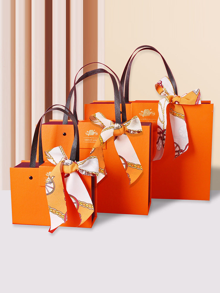 Hand Carry Gift Box Valentine's Day Fashion Portable Gift Box