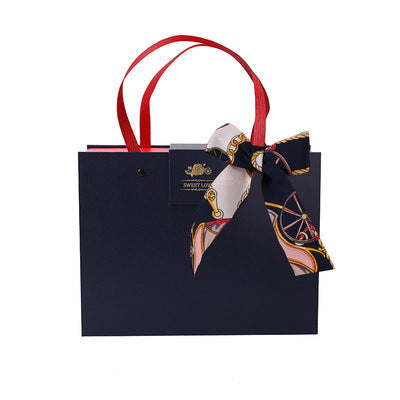 Hand Carry Gift Box Valentine's Day Fashion Portable Gift Box