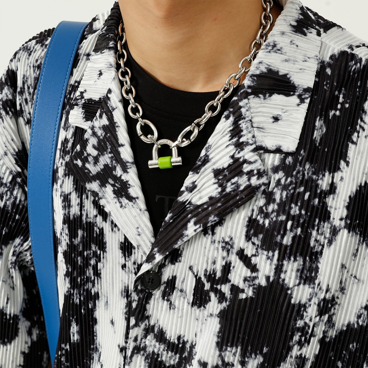 Products Trendy Korean Ins Loose And Handsome Retro Pattern Drape Shirt Men