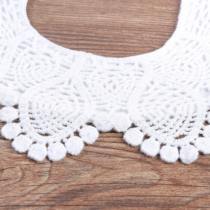 Hollow lace wild bib