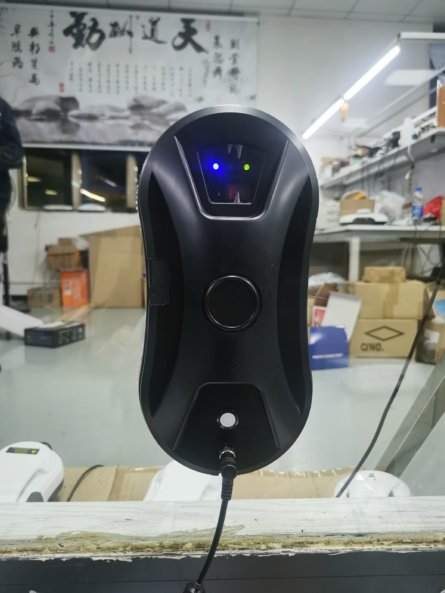 Intelligent Water Spray Window Cleaning Robot Automatic Electric Remote Control Intelligent Water Spray Window Cleaning Robot