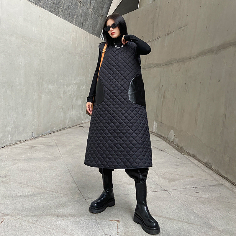 Sleeveless plus size long dress with temperament