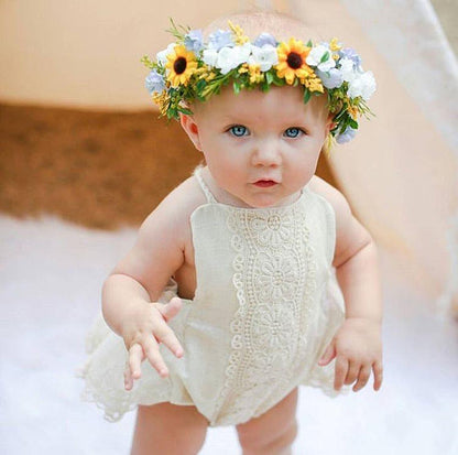 White embroidered lace tie