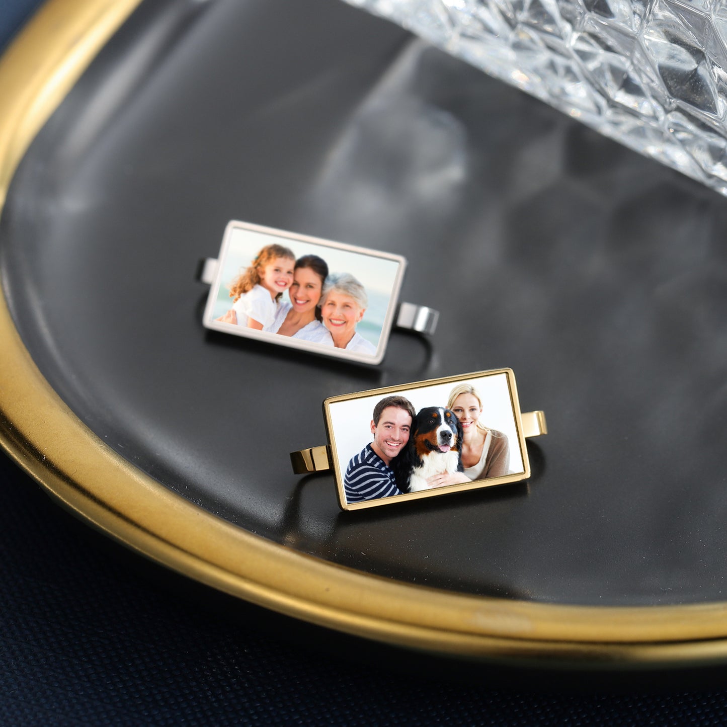 Smart Watch With Accessory Decorative Buckle