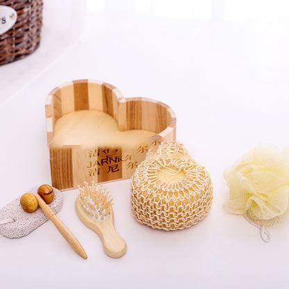 Heart-shaped gift box bath set