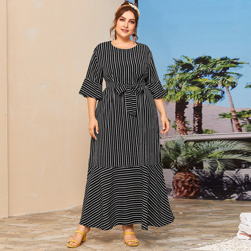 Plus size round neck striped dress