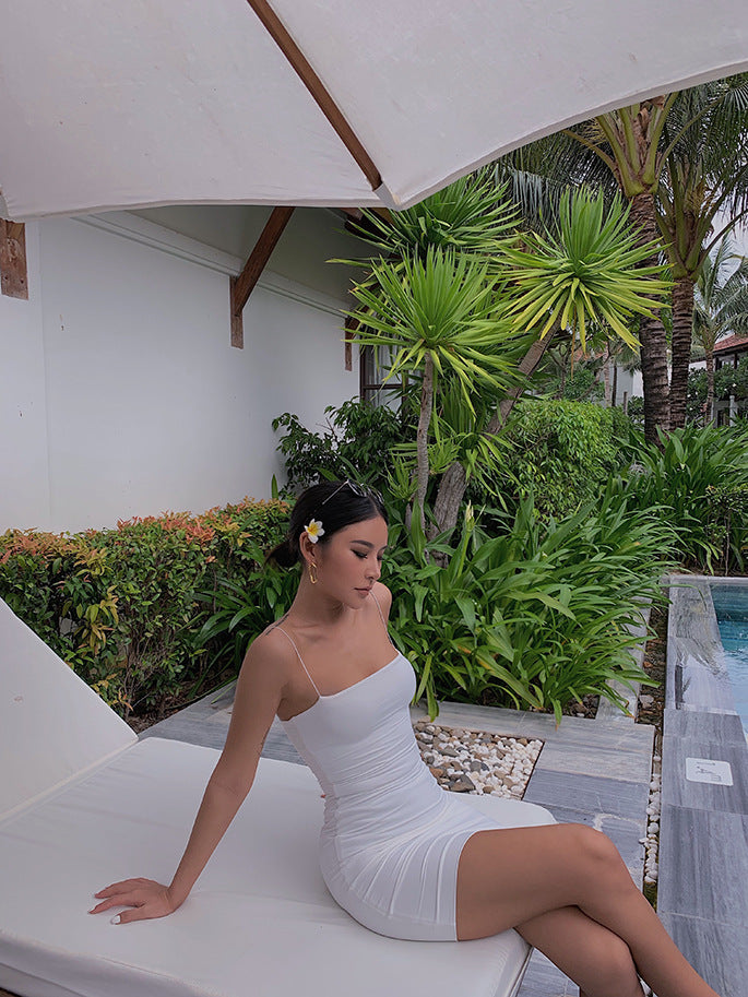 Homemade double-layer mirror out of the street, a single product sexy hot girl was thin, buttocks short skirt, ice silk flat neck suspender dress, female