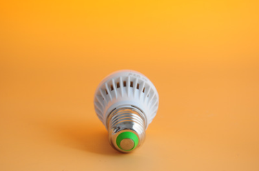 Led sound-controlled bulb corridor sound-light controlled bulb 3w5WE27 screw induction bulb energy-saving bulb bulb emergency lamp