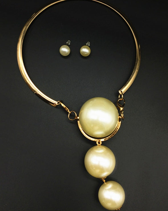 Big Pearl Pendant Necklace Exaggerated Jewelry