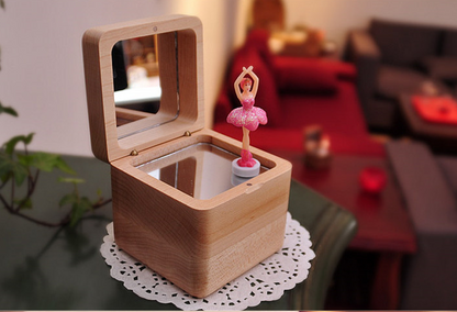 Chinese Valentine's Day gift male wooden music box