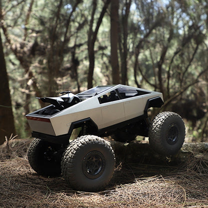Oversized Cyberpickup Rock Crawler High-speed Full-time Four-wheel Drive Off-road Vehicle