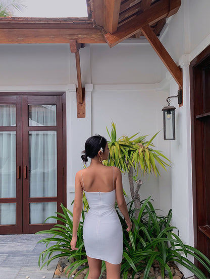 Homemade double-layer mirror out of the street, a single product sexy hot girl was thin, buttocks short skirt, ice silk flat neck suspender dress, female