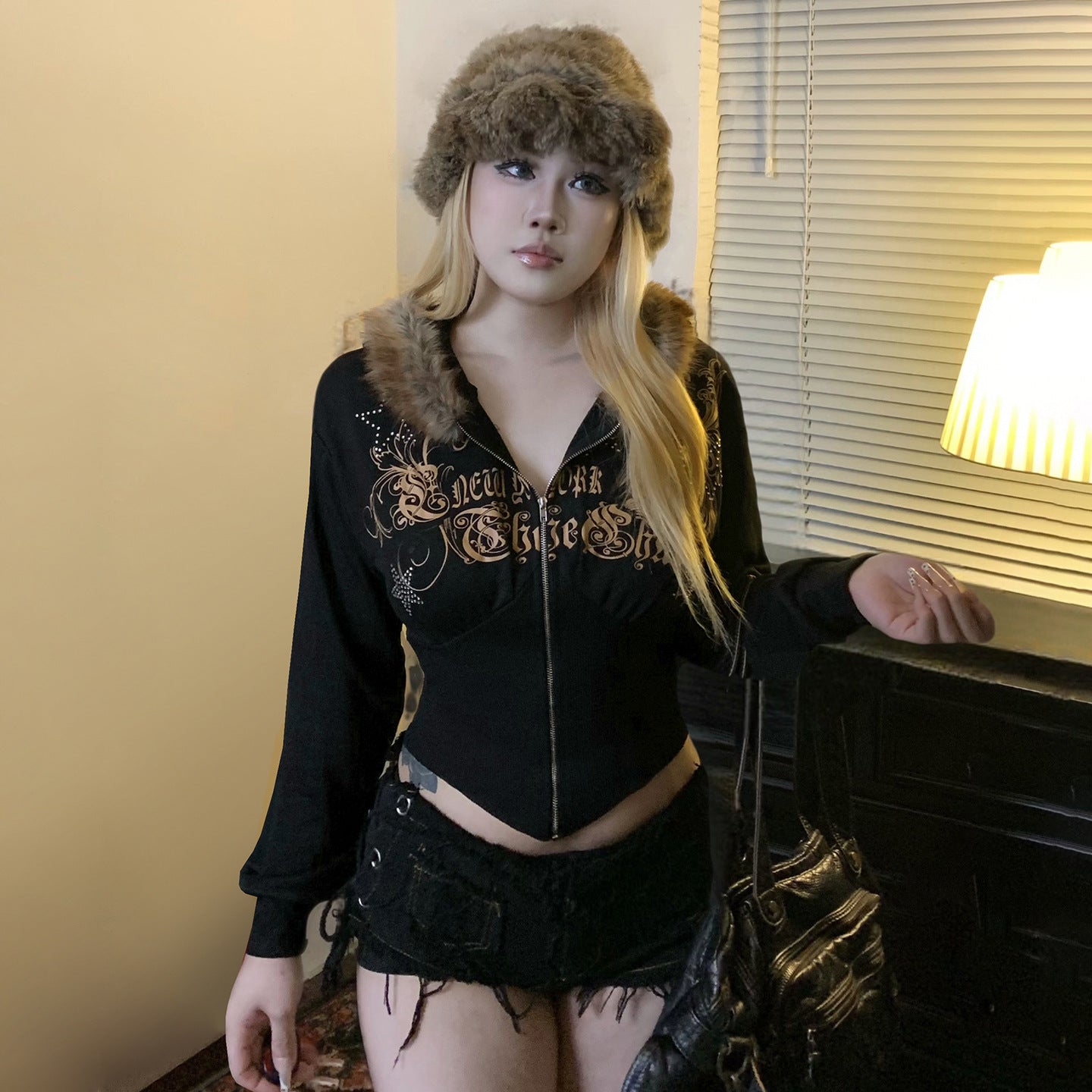 Dark Diamond Letter Print Fuzzy Collar Irregular Sweatshirt Casual Top