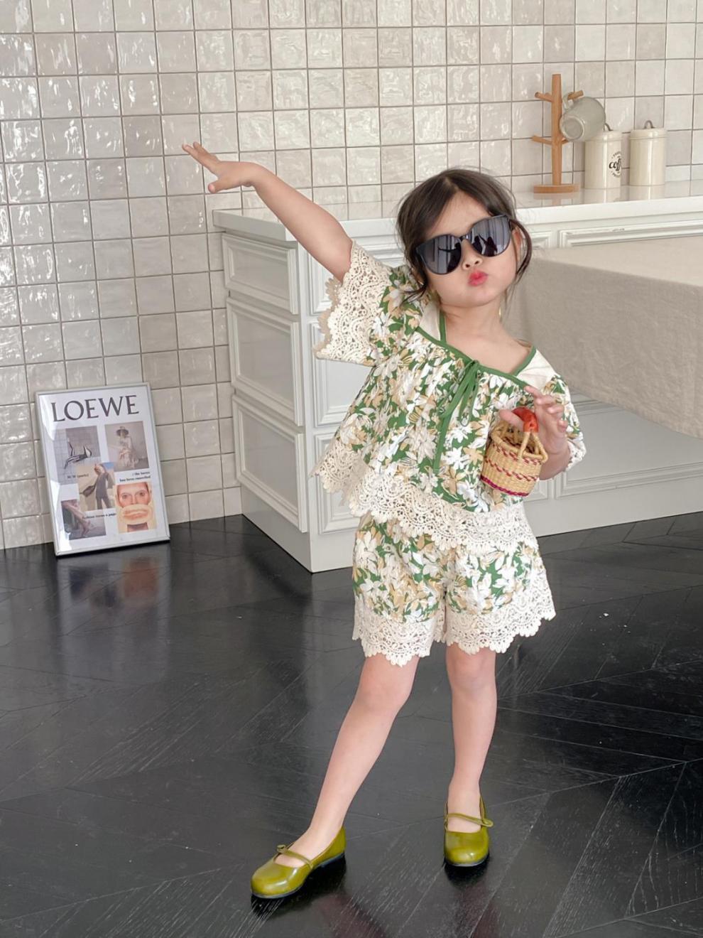 Girls' Summer Suits Sweet Lace Shirt Lace Shorts Two-piece Set