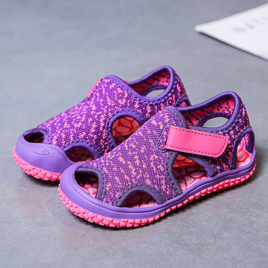 Hollow soft bottom boys beach shoes