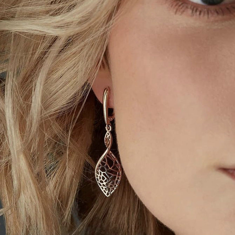 Personalized Retro Style Simple Hollow Women's Earrings Accessories