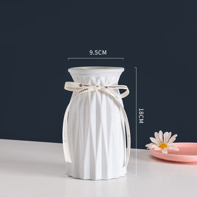 Frosted Glass Vase With Dried Flowers Indoor Table Setting