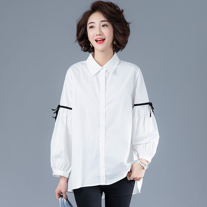 Loose white long-sleeved plus size shirt