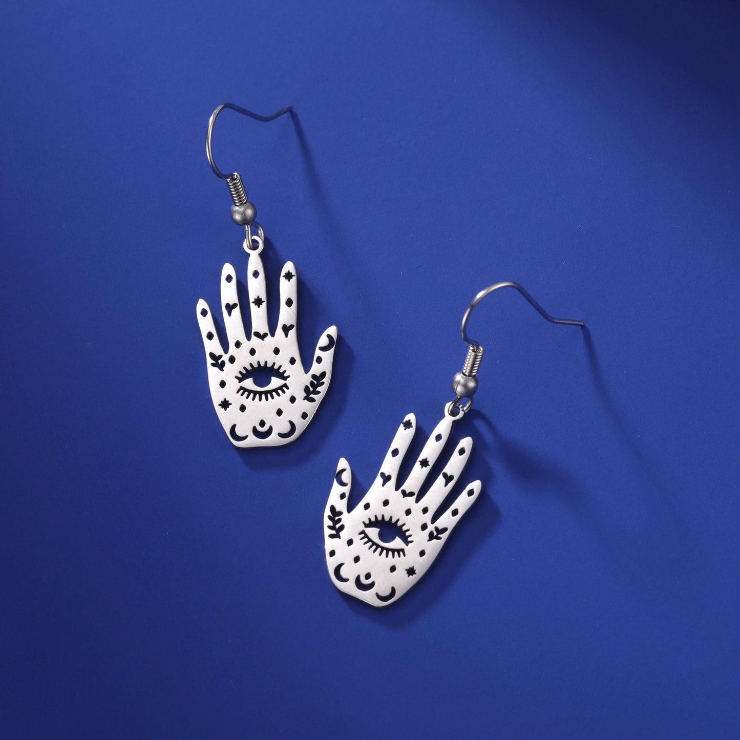 Retro Exaggerated Personalized Hip Hop Palm Hollow Eye Earrings