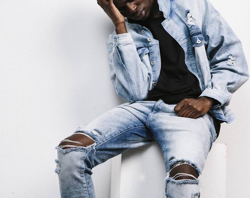 Street men's knee-skinned jeans