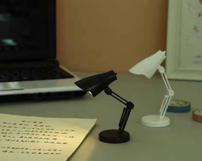 Small Night Light Magnetic Table Lamp With Eye Protection